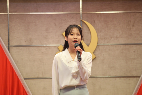 参赛选手刘依婷